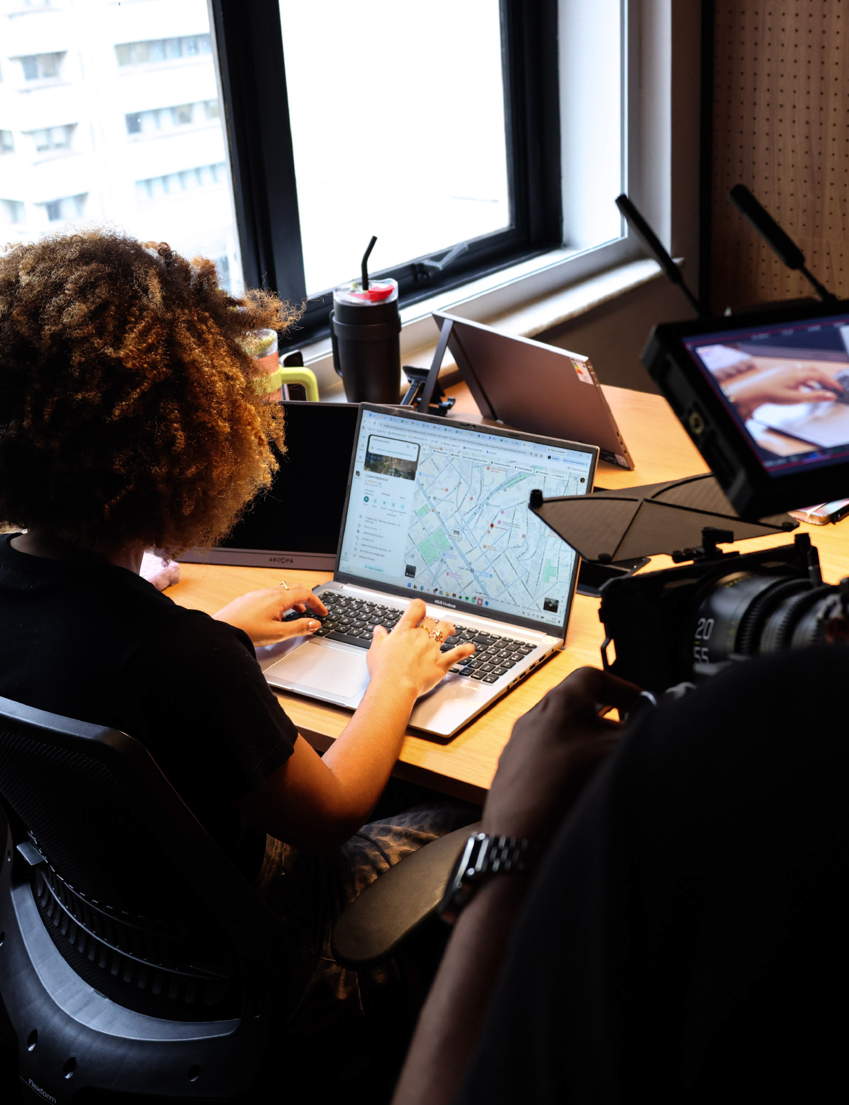 Equipe em uma produção audiovisual